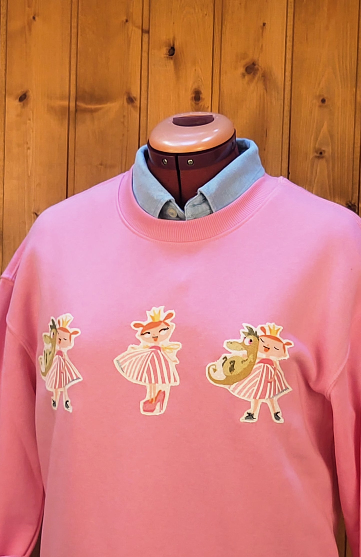 Sudadera Rosa con Corazones Florales | Pieza Única